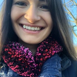 Meet your Posher, Eleni